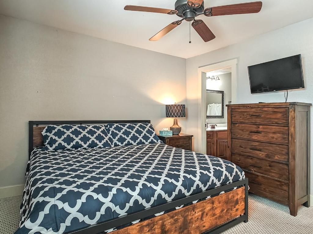 Quiet Plaza Two Bedroom 2 Bathroom Kansas City Exterior photo